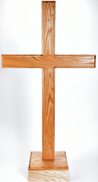 Large Standing Red Oak Cross 4'4&quot; - Brown, 1 Cross